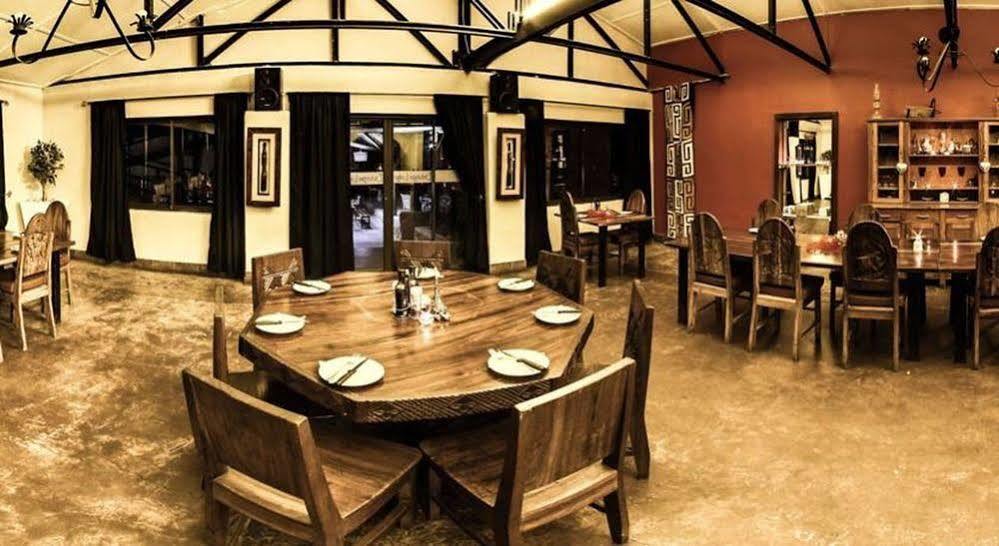 Etotongwe Lodge أوتجو المظهر الخارجي الصورة